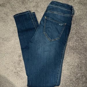 HOLLISTER SKINNY RIPPED JEANS